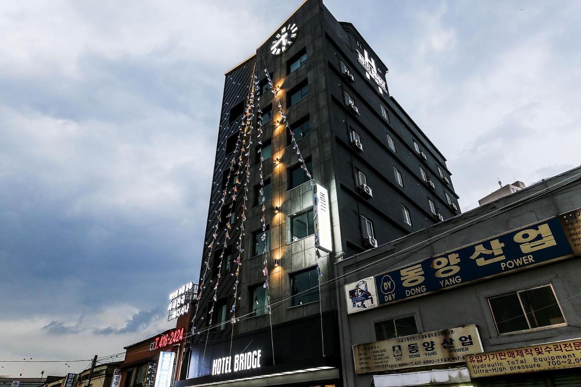 Hotel Bridge Ciudad Metropolitana de Ciudad Metropolitana de Busan Exterior foto